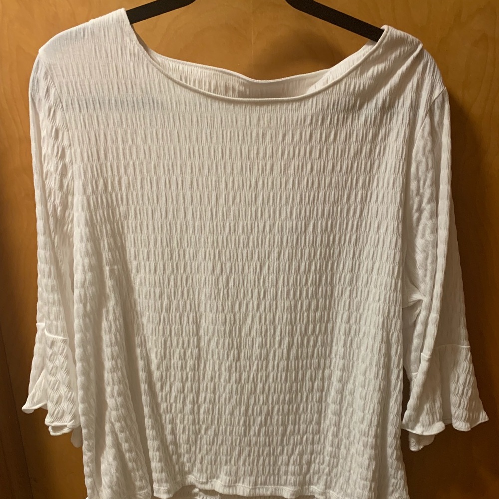 Bell sleeve tee